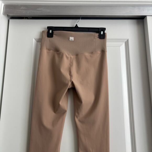 Vuori Women’s Ribbed Studio Legging Tan Sz M Athletic Yoga - Picture 7 of 11